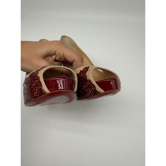 Christian Louboutin Leather Floral Trim Patent Veramucha Pumps Red Size 39.5 - Picture 16 of 16